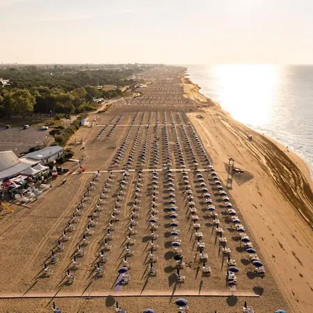 Charming In The Center Of דירה *