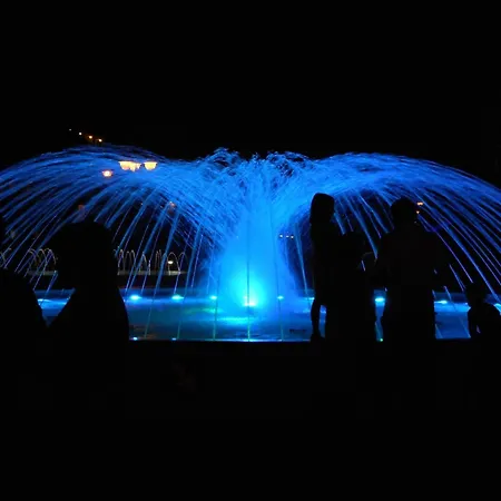 Charming In The Center Of شقة بيبيوني