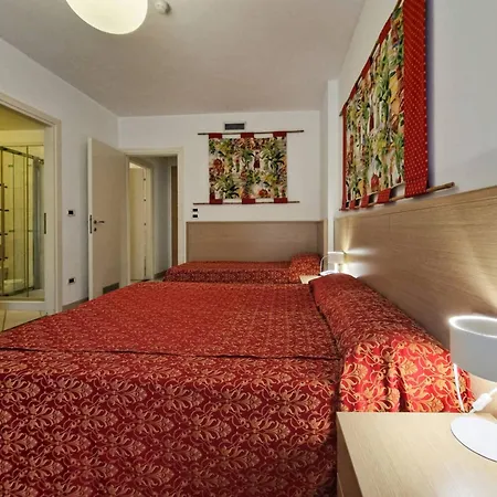 Charming In The Center Of Apartman Bibione